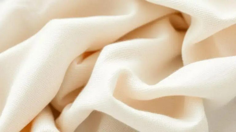 Natural fabrics suitable for humid climates: a guide